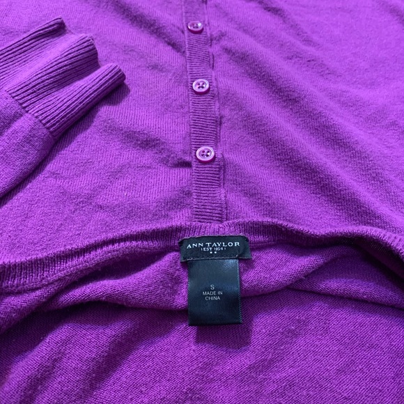 Ann Taylor, Sweater top w/ back button details - Picture 3 of 5